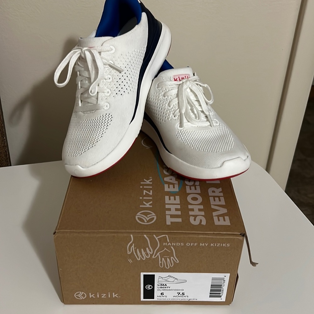 Kiziks ladies shoes these are the new hands free shoes.